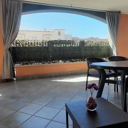 Casa Con Veranda In Centro - Comodo Parcheggio E Garage Incluso Latina Exterior foto